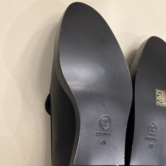 Chanel Moccasins 41 Fall-Winter 2024/25 Pre Collection Black Calfskin $1425 READ - Picture 9 of 9